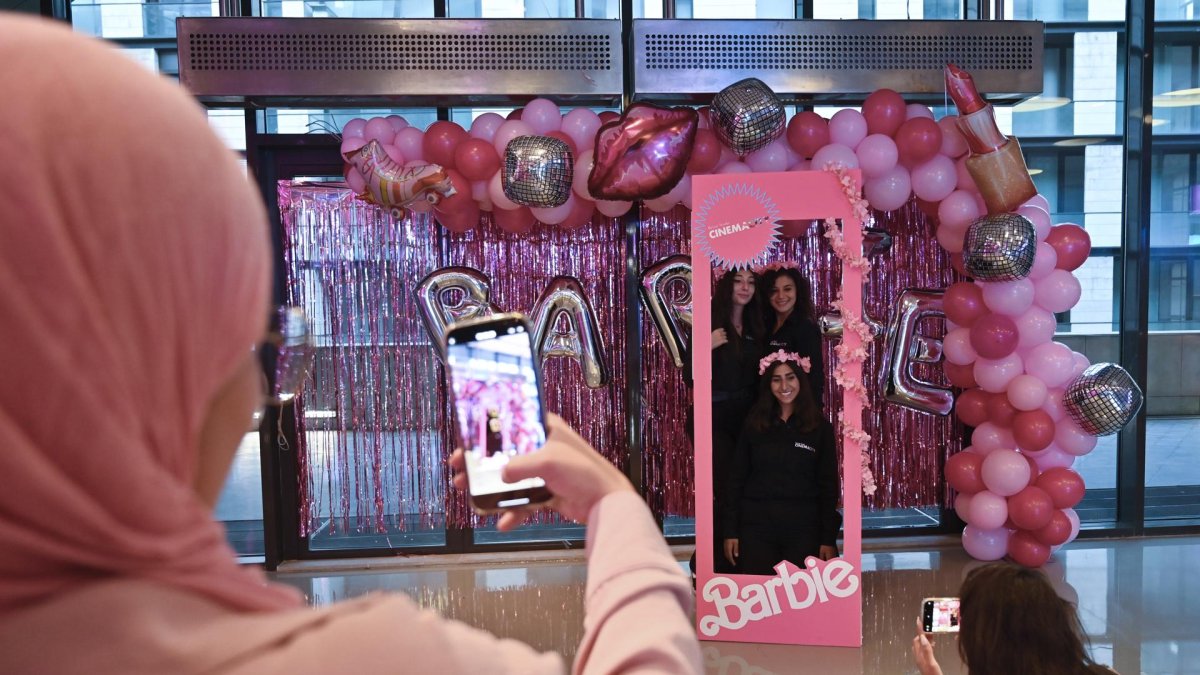 La película 'Barbie' llegó hoy finalmente a los cines del Líbano.