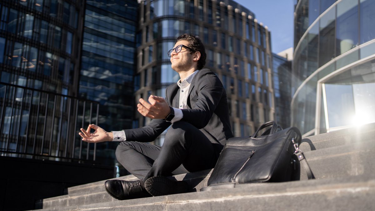 La ansiedad es diferente del estrés y puede ser de dos tipos: adaptativa y no adaptativa.