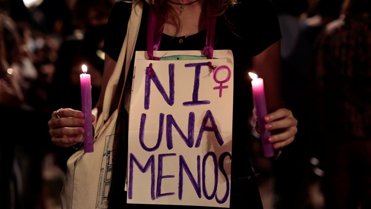 Imagen referencial de una pancarta del movimiento feminista en contra de la violencia a la mujer.