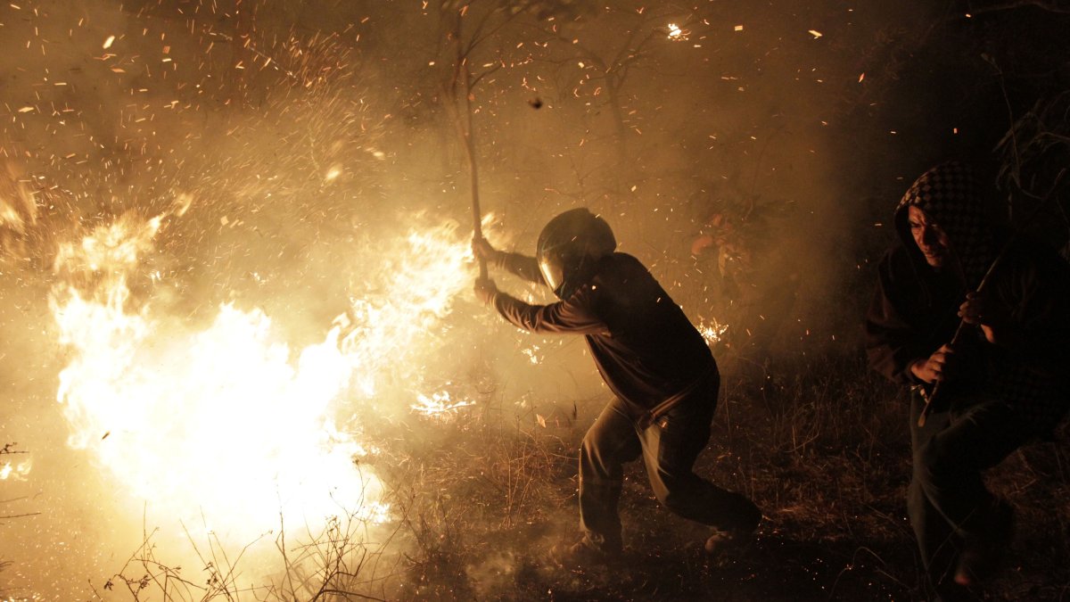 Hecho. Uno de los incendios forestales registrados días atrás en la ciudad de Quito.
