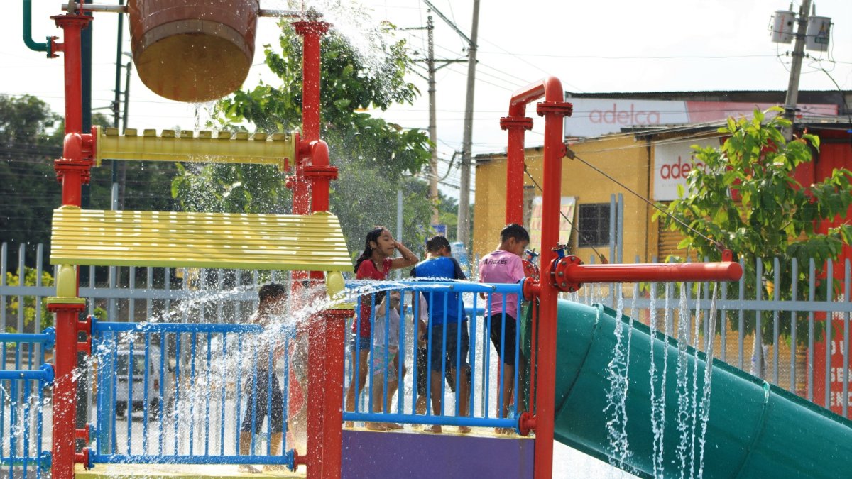 El parque acuático Bastión Popular está siendo reparado.