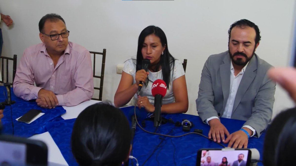 María Lalangui, alacaldesa de Yantzaza, y Patricio Maldonado, presidente de la AME.