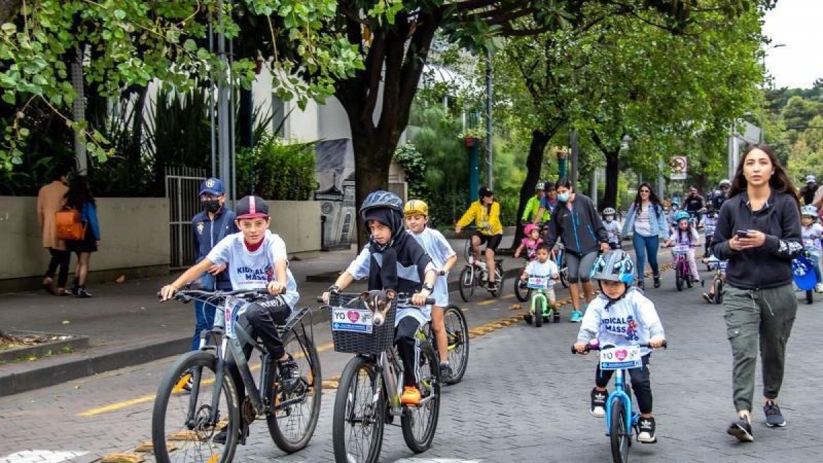 Niños y niñas pedalearán por sus derechos.