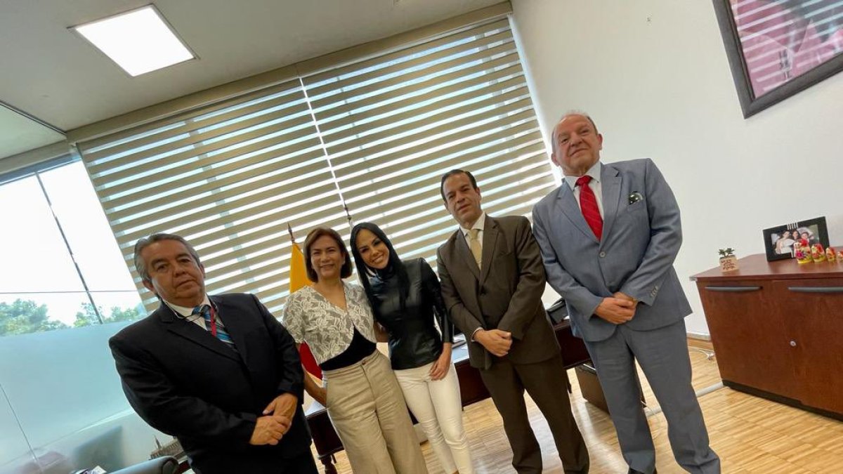 Directivos de la Asociación Nacional de Prestadores Externos de Salud (ANPES), en una visita a legisladores de la anterior Asamblea Nacional, en octubre de 2022.