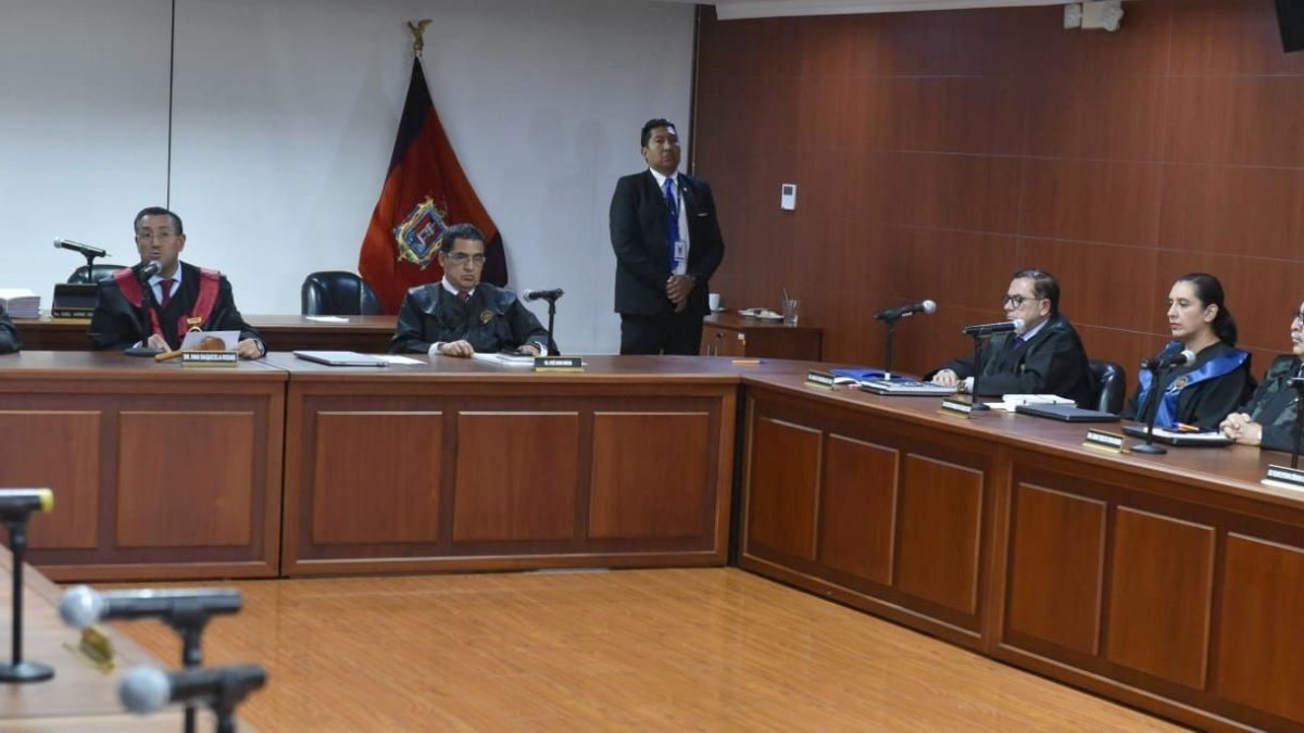 Sesión. Los miembros del pleno de la Corte se reunieron ayer para conocer la denuncia.