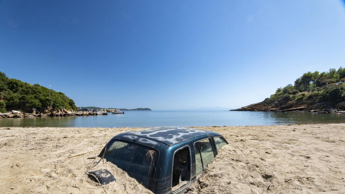 Grandes afectaciones ha dejado en Grecia central la tormenta Daniel.