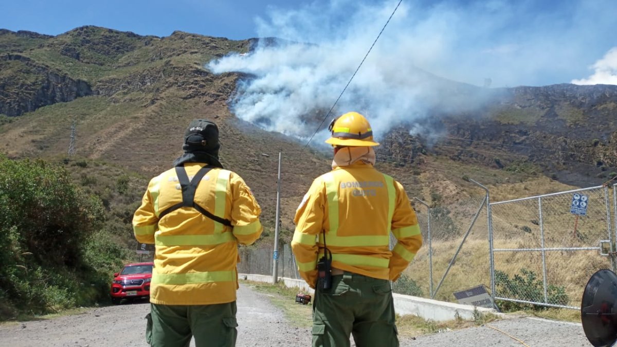 Con drones analizan la zona para ingresar por tierra a los puntos estratégicos