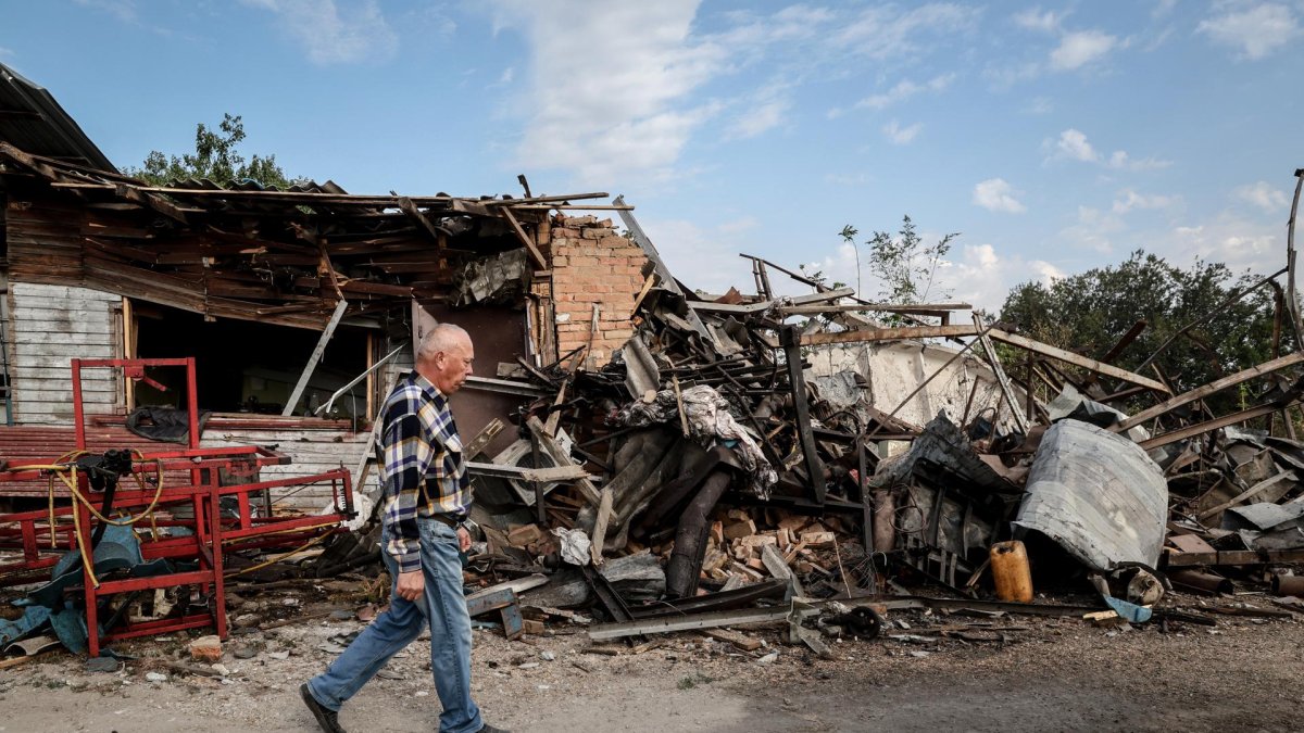 Una granja fue destruida por bombardeos rusos cerca de Orikhiv, región de Zaporizhzhia, en Ucrania.