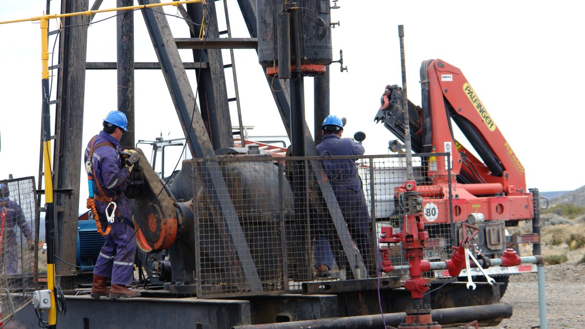el oro negro se ha visto impulsado por las expectativas de que la oferta de crudo seguirá siendo escasa