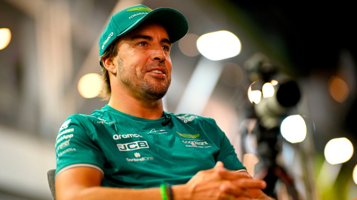 Alonso estuvo fuera unos años y volvió a la F1 con Aston Martin.