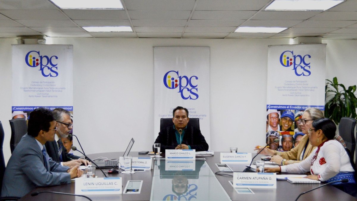 Los comisionados no se han pronunciado por la ola de reclamos ni por la suspensión del concurso. Tampoco el CPCCS.