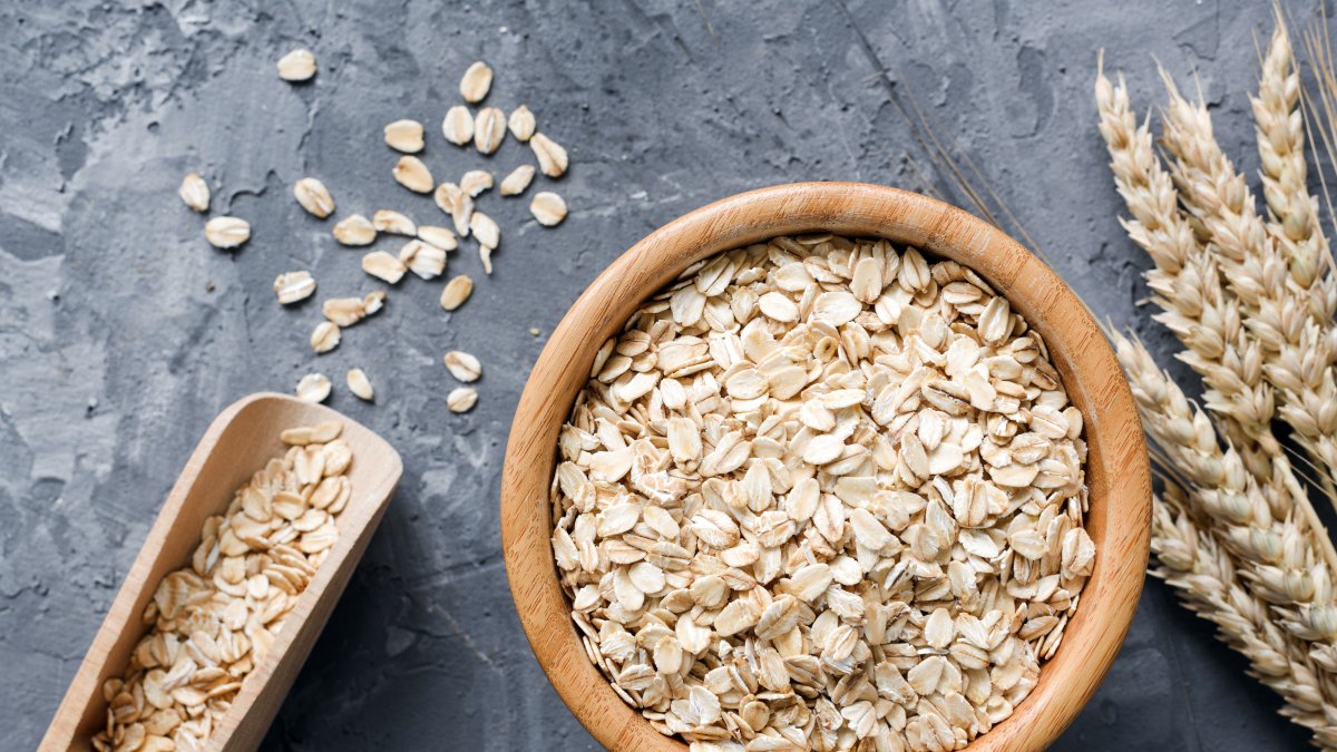 Es un alimento con alta carga de carbohidratos.