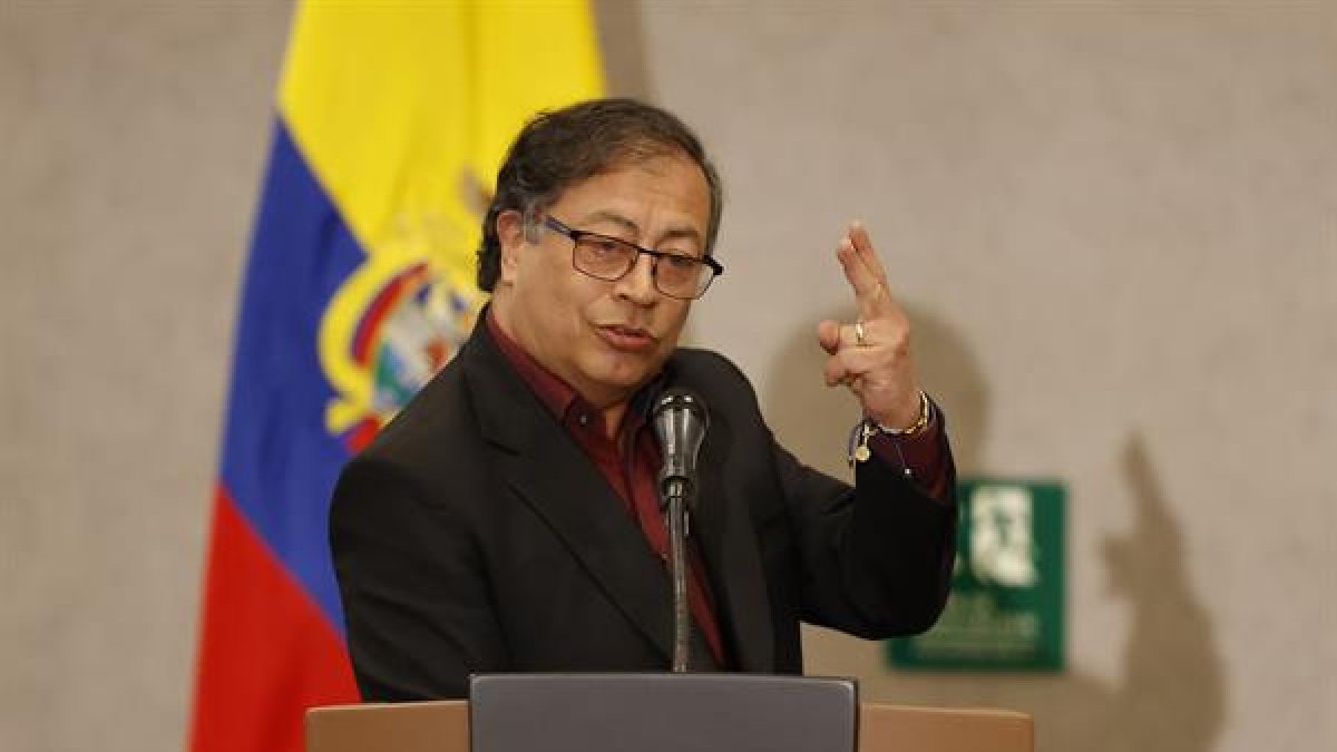 El presidente de Colombia Gustavo Petro habla en una intervención en el acto de reconocimiento del sindicalismo como sujeto de reparación colectiva