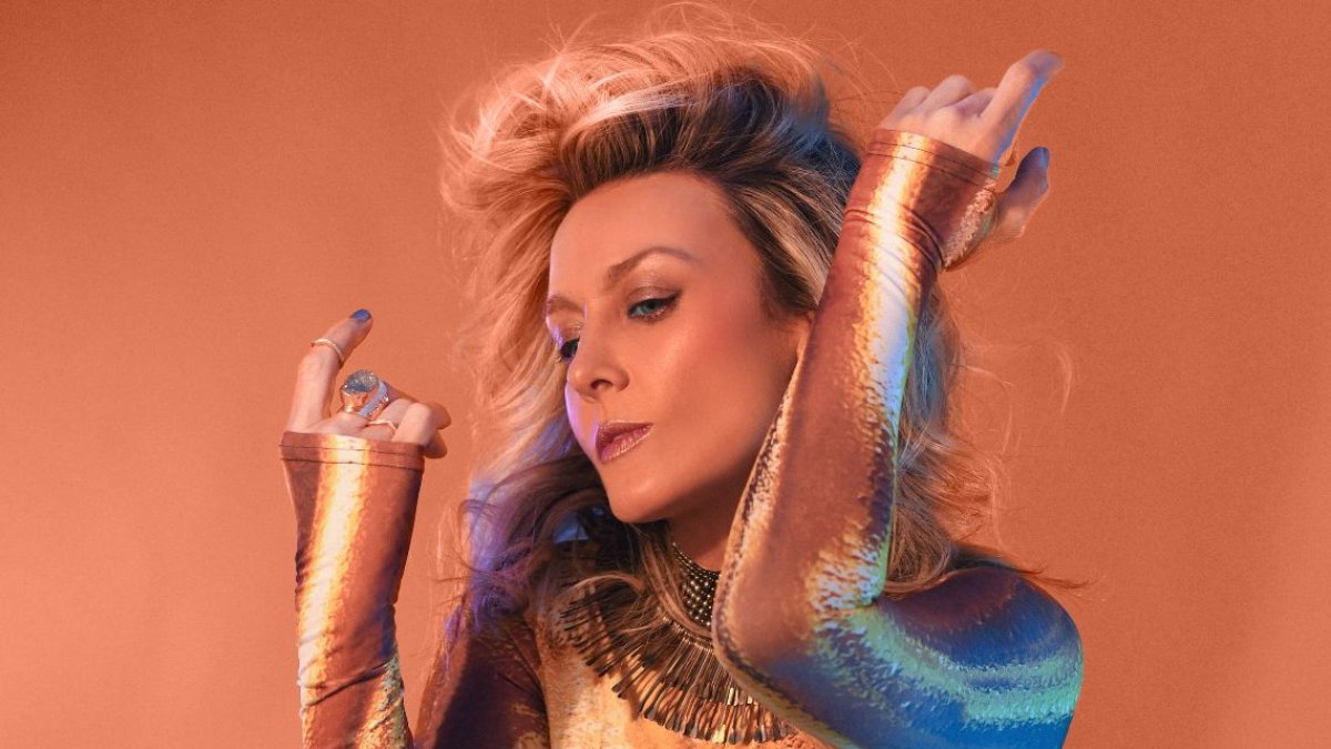 Fey presenta el sencillo 'Veneno'