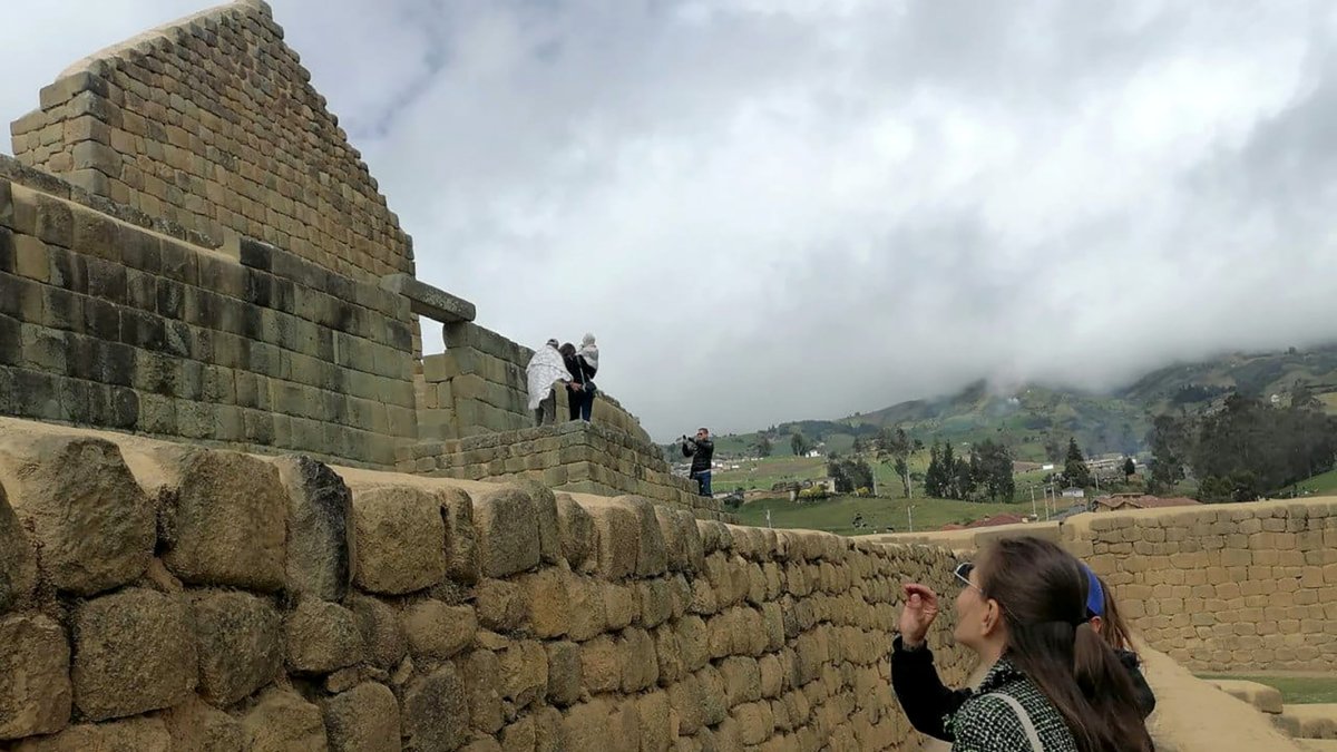 Cañar. Las ruinas arqueológicas de Ingapirca son un sitio arqueológico y turístico importante de los Andes ecuatorianos.