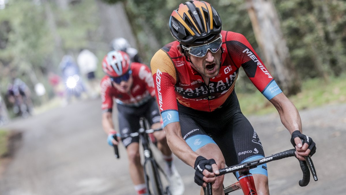 Poels atacó en la recta final del tramo para conquistar la etapa.