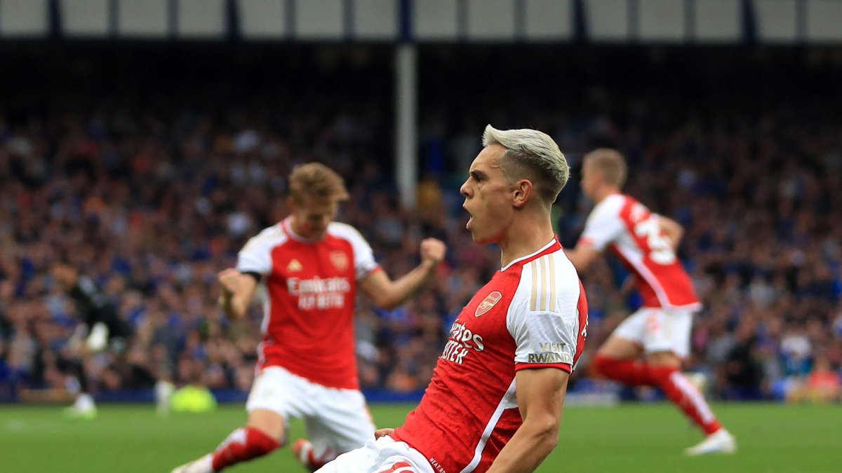 Trossard puso el gol del encuentro.