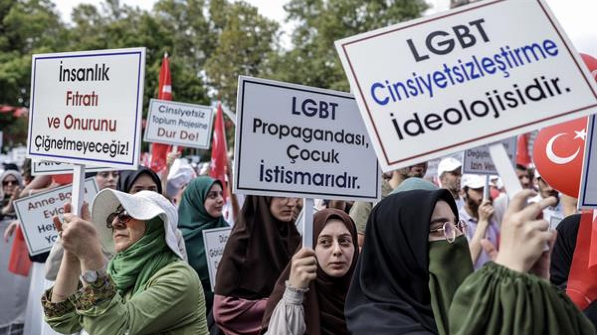 Multitud se congregó para denunciar procesos hormonales