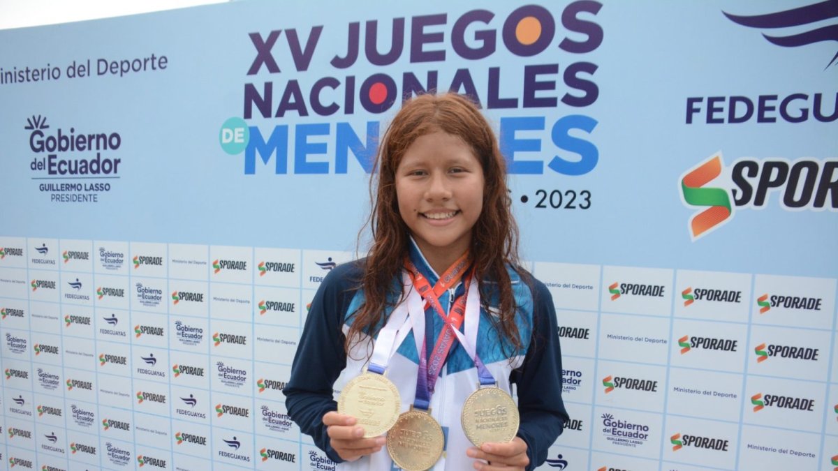 Salazar con los tres oros de la jornada conseguidos este lunes 18 de septiembre.