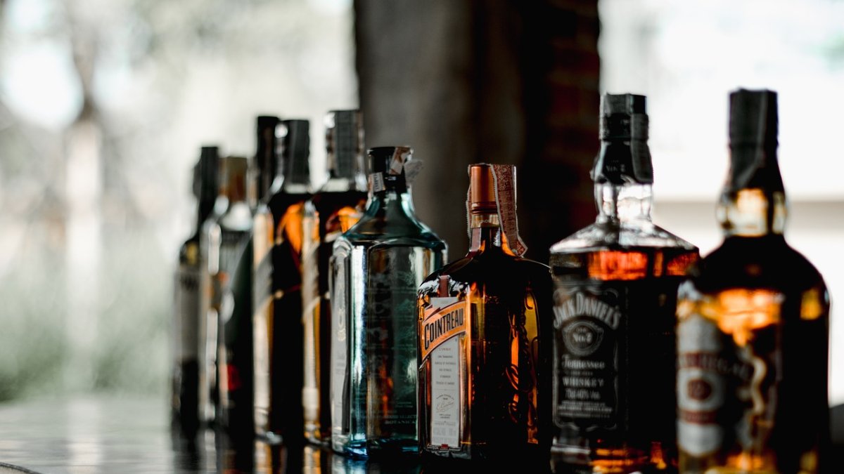 El viajero podrá ingresar al país con más cantidad de licor.