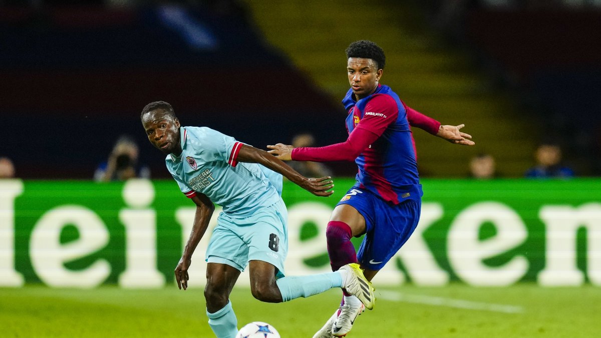 El Barcelona demostró su poder ofensivo ante el Royal Antwerp de Bélgica.