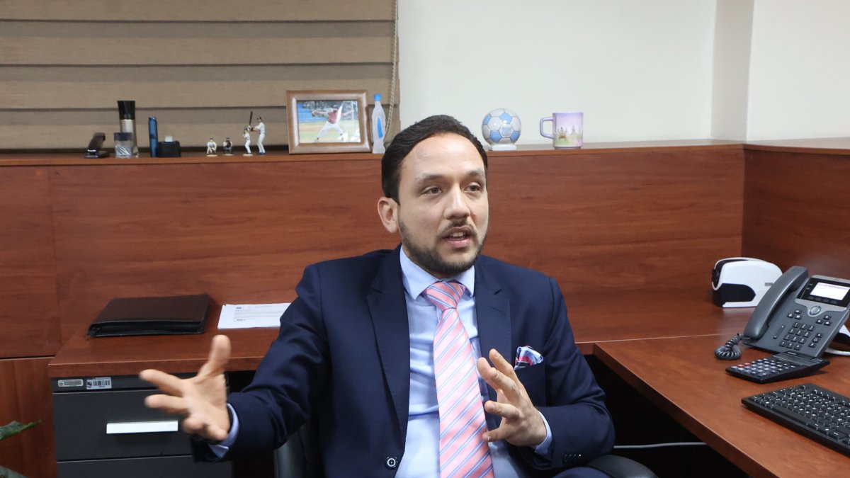 Personaje. Víctor Emilio Ponce, director de Usos y Espacios de la Vía Pública del Municipio de Guayaquil.