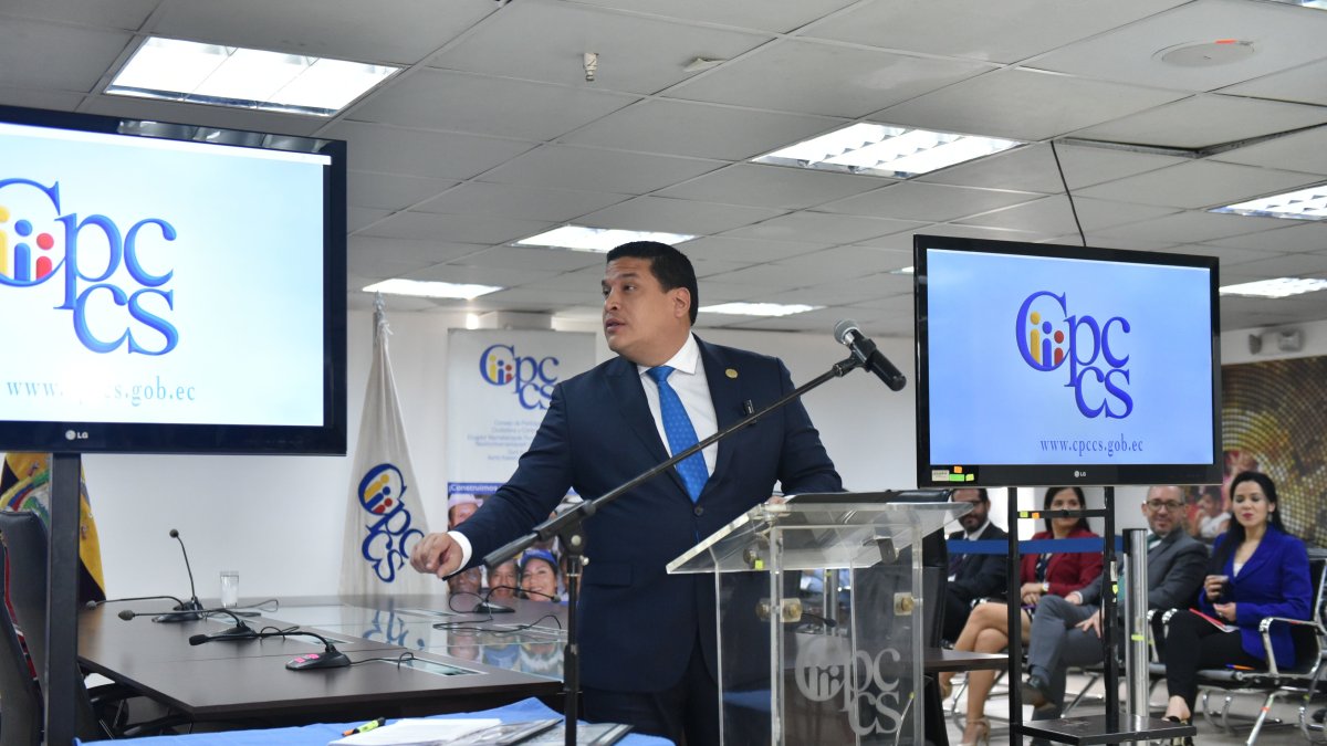 A días de enfrentar la audiencia de seguimiento, Vera dice que acudirá la justicia internacional.