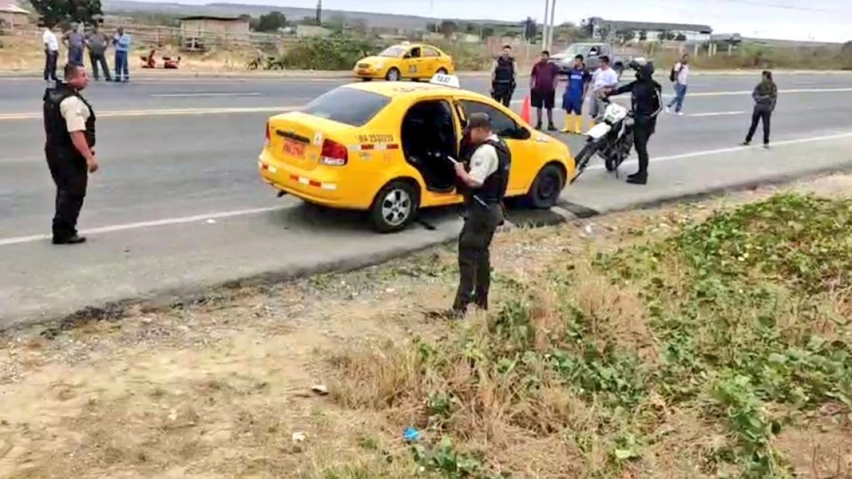 El cuerpo del taxista apareció con un tiro en su cuerpo en el asiento de la parte posterior de su vehículo.