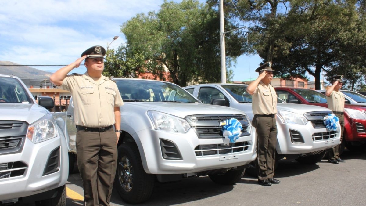 Material. La Policía recibió automotores y materiales para apoyo en la lucha contra la delincuencia.