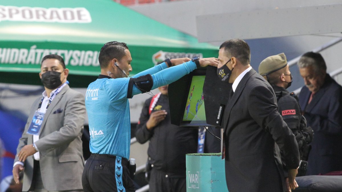 La utilización del VAR se ha ido consolidando en el fútbol ecuatoriano por parte de FEF y LigaPro.
