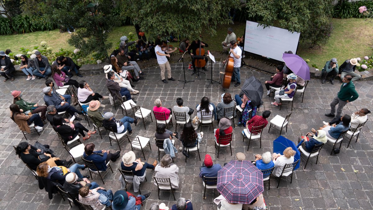 La propuesta es una iniciativa de Simón Gangotena, Rodrigo Becerra y Felipe Cisternas, fundadores del colectivo InConcerto.