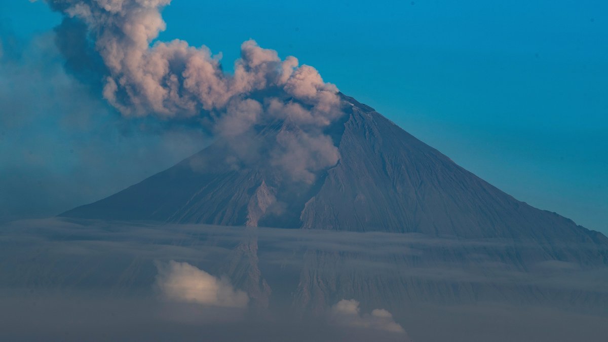 Gases. También se reportó sobre columnas de gases de 1.500 metros.
