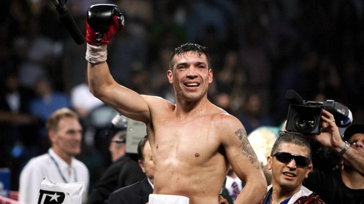 El boxeador de 48 años, Sergio 'Maravilla' Martínez iba por título medio de la IBO.