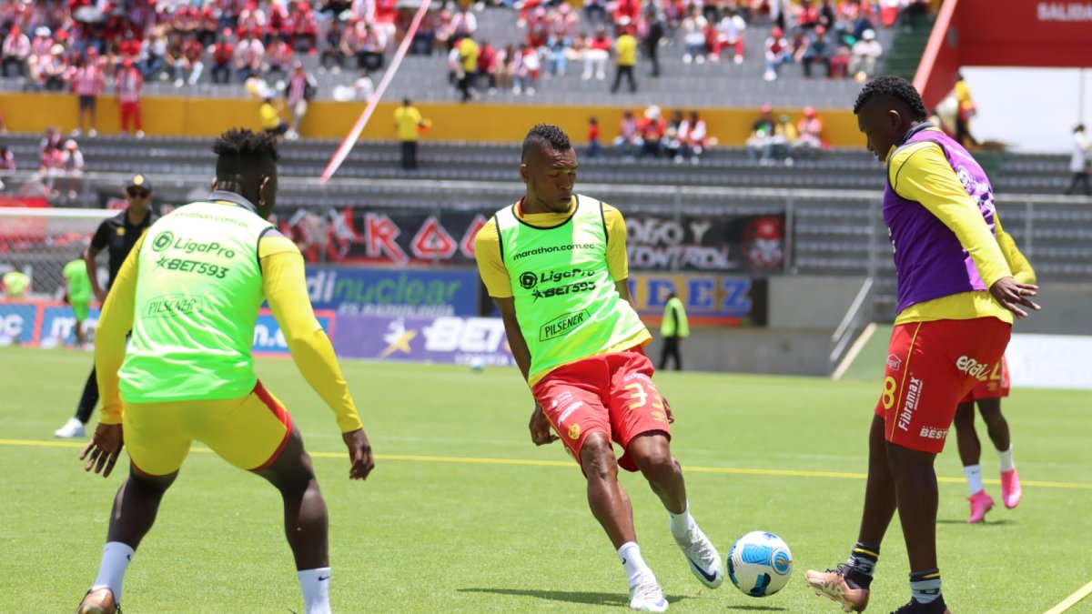 Los jugadores de Aucas quieren dejar atrás su mal momento en la segunda etapa.