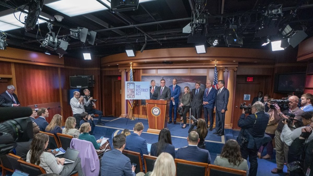 IDEA fue una propuesta de los senadores de Estados Unidos.