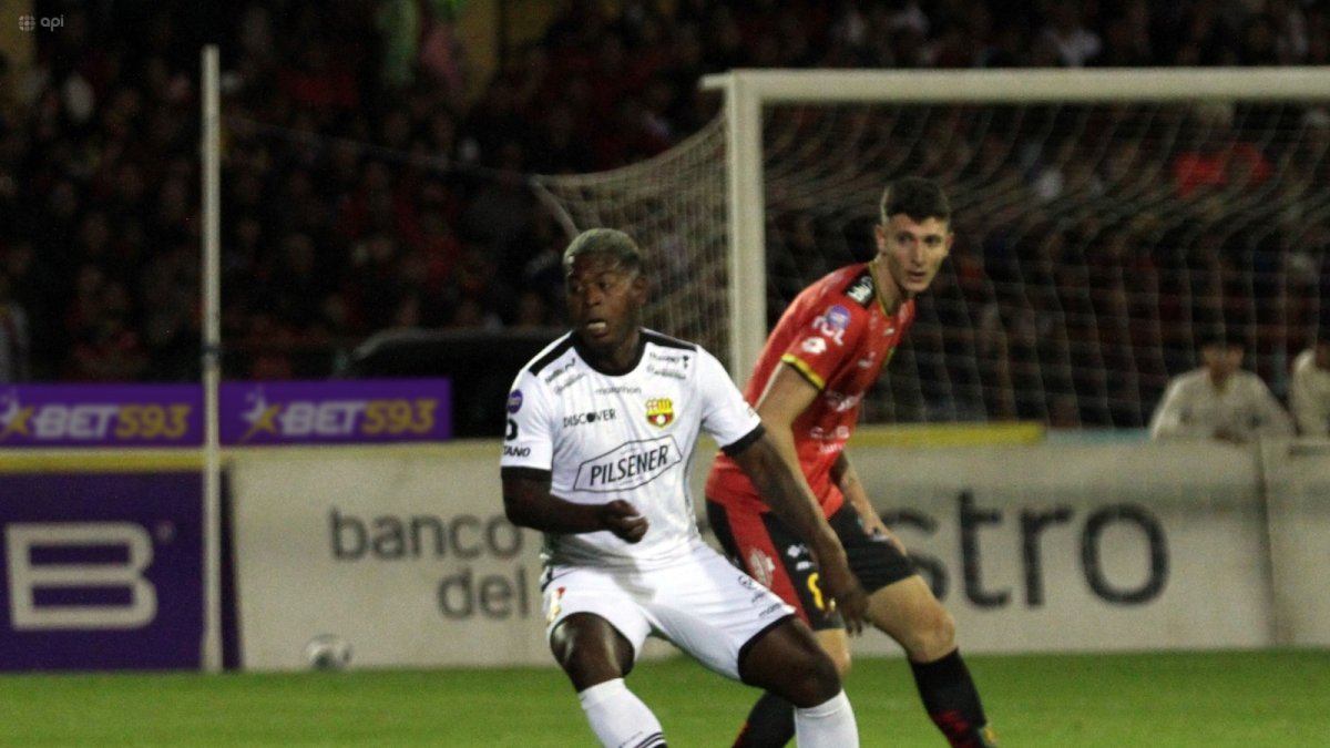 Los equipos no se hicieron daño durante la primera parte del partido.