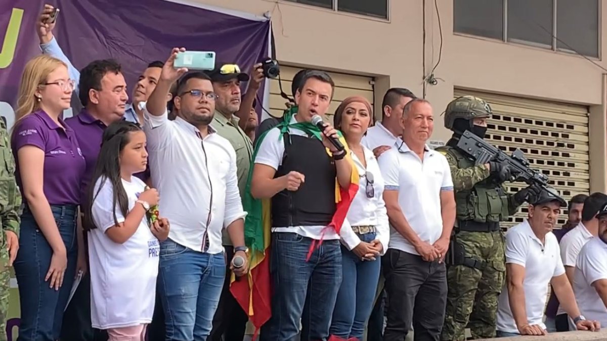 Daniel Noboa visitó Piñas, en El Oro.