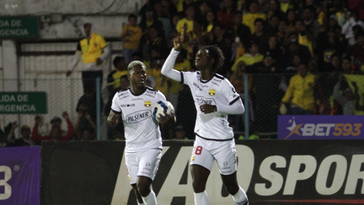 Allen Obando, hizo su primer gol en la serie A a los 17 años. Una locura.