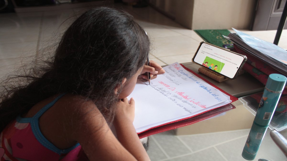 Clases. Ministerio de Educación dispuso clases virtuales a un grupo de centros educativos de Durán y Guayaquil.