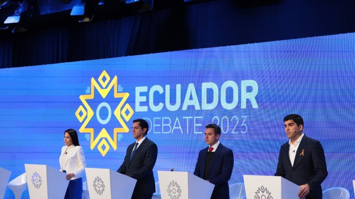 Debate. Las figuras políticas deben abarcar más temas de interés ciudadano en sus discursos, opinan expertos.