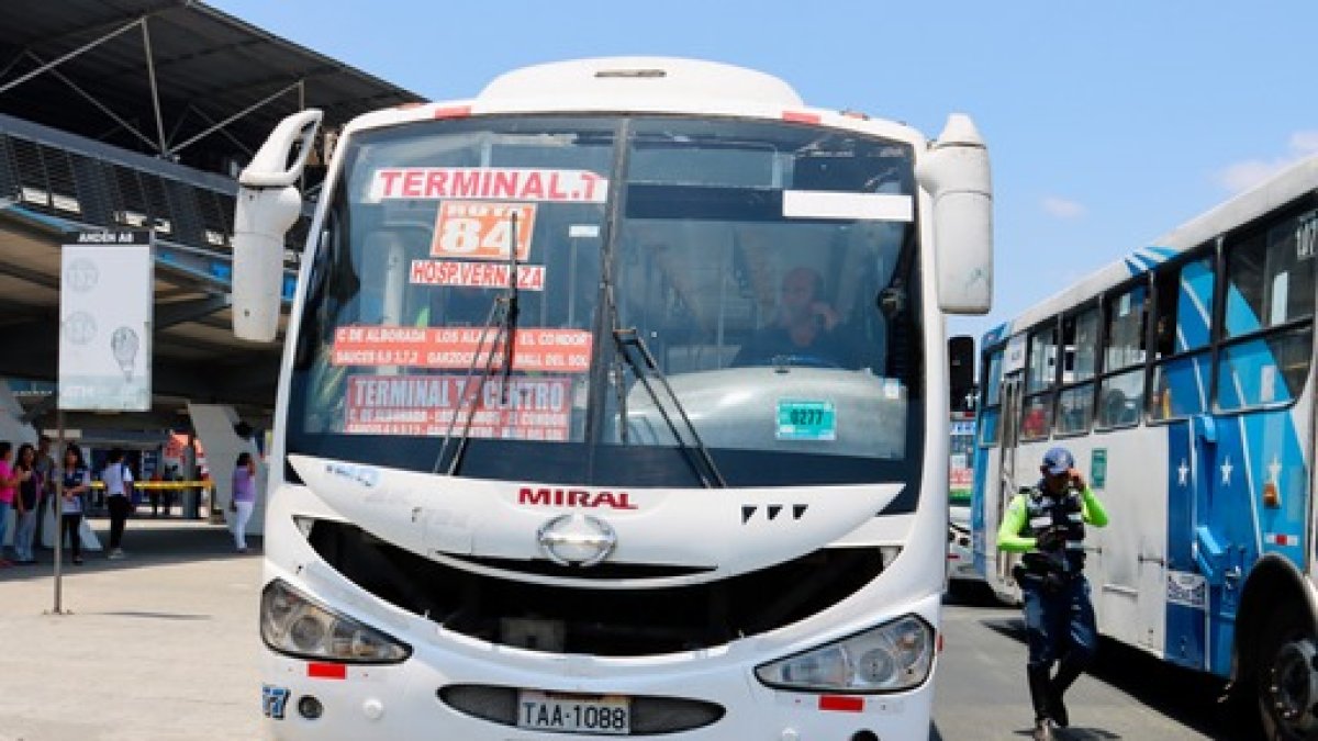 Acciones. El control se desplegó en la Terminal Terrestre de Guayaquil.