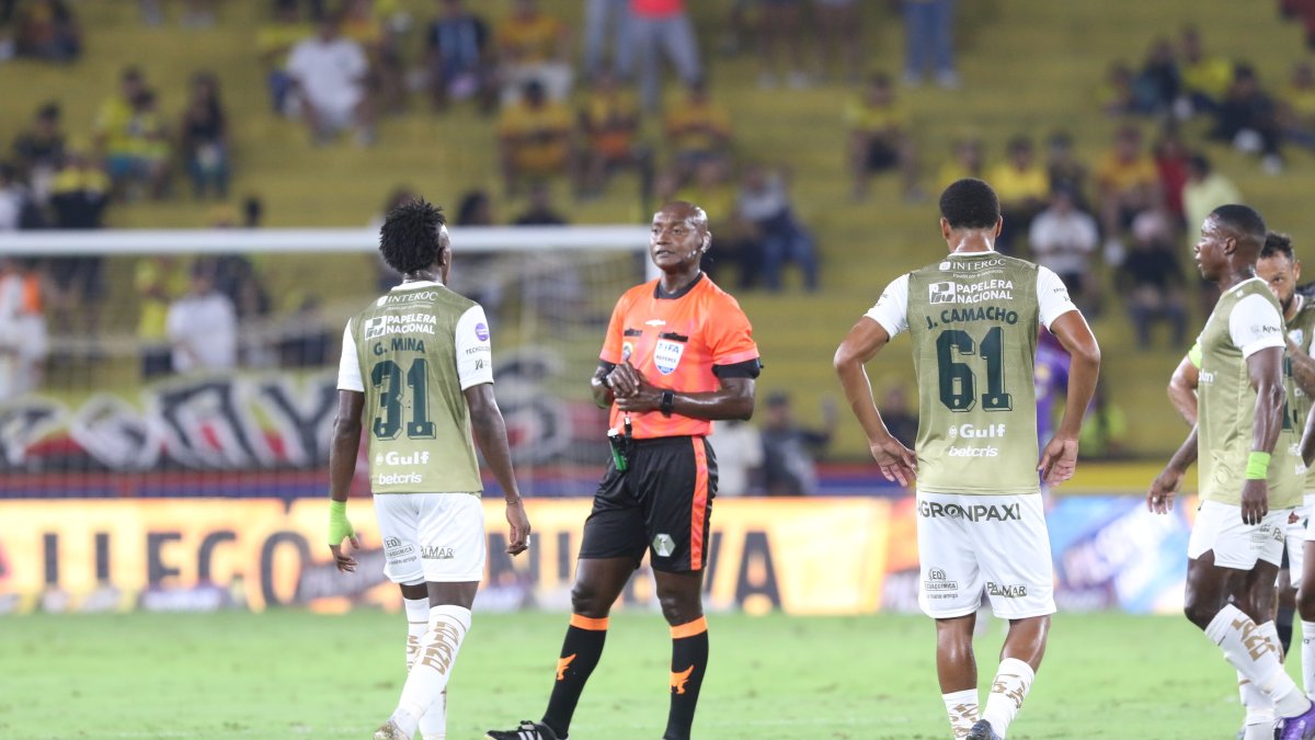 La LigaPro registra 1.012 amarillas que han sido mostradas durante el presente torneo.