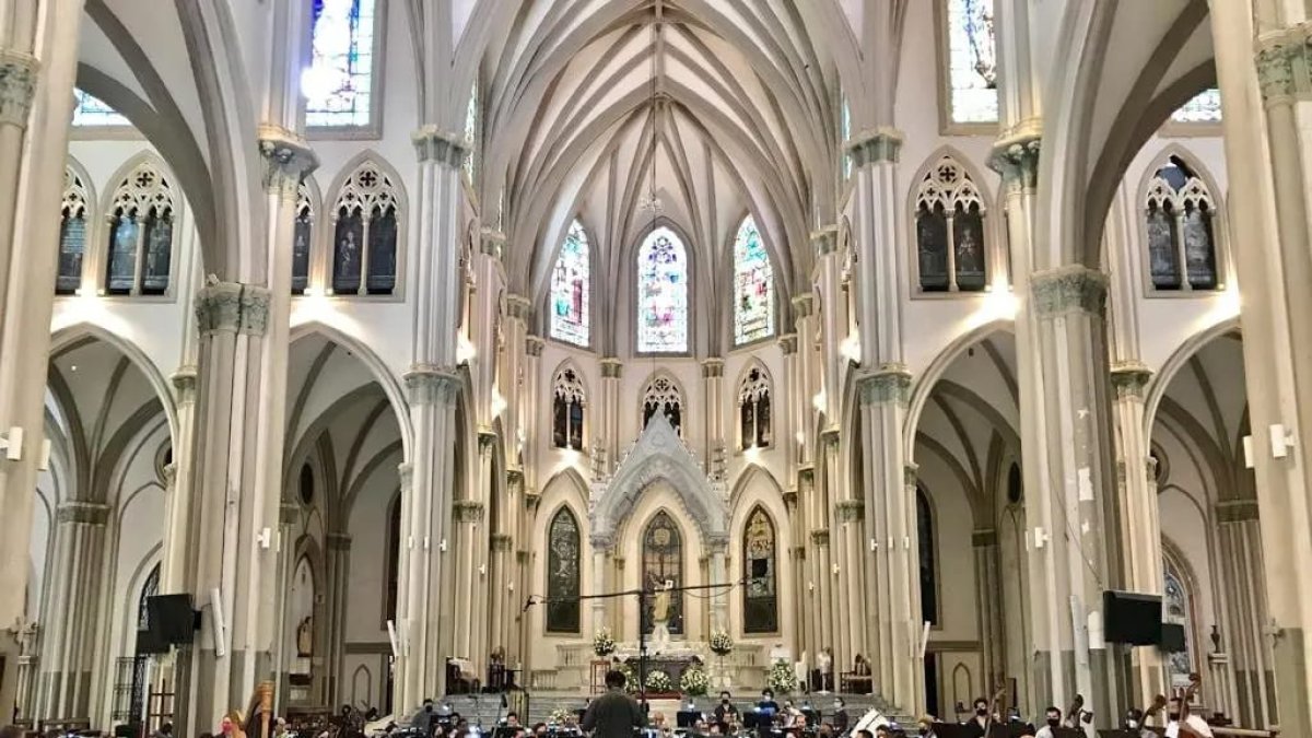 La Orquesta Sinfónica de Guayaquil en una de sus recientes presentaciones en la Catedral Metropolina.