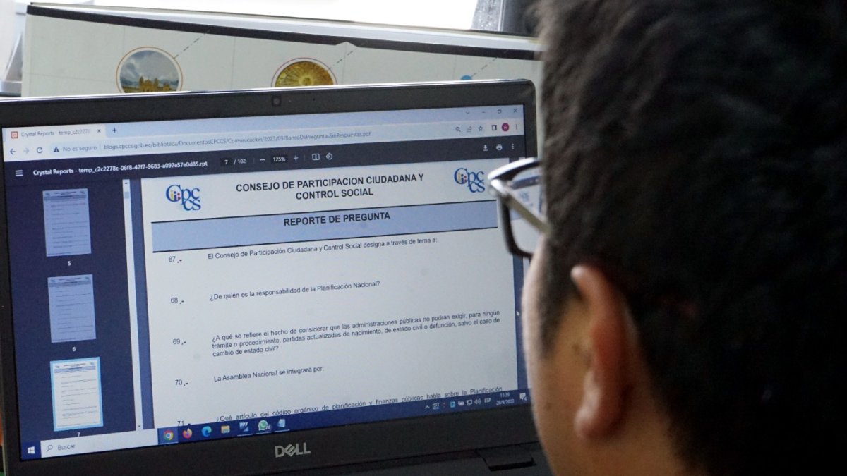 Pasadas las 11:00 de este 28 de septiembre ya eran visibles las preguntas para la prueba escrita del concurso de contralor.