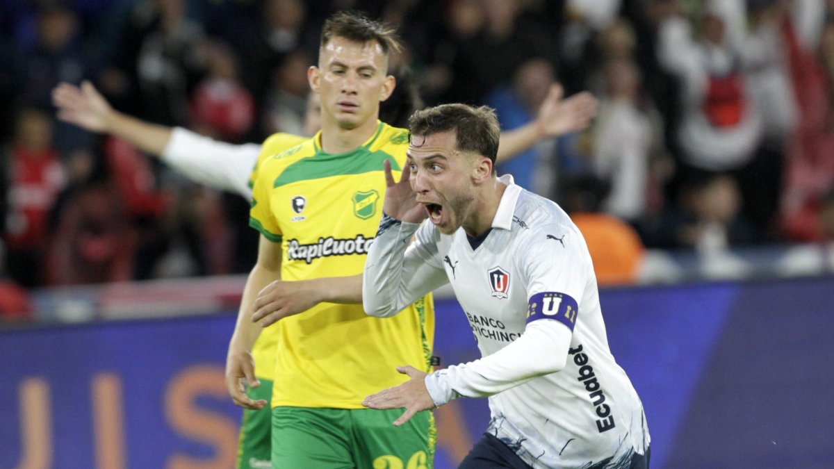 Lucas Piovi marcó el tercer gol, con el que Liga de Quito se impuso a Defensa y Justicia, en la ida de las semifinales de la Copa Sudamericana.