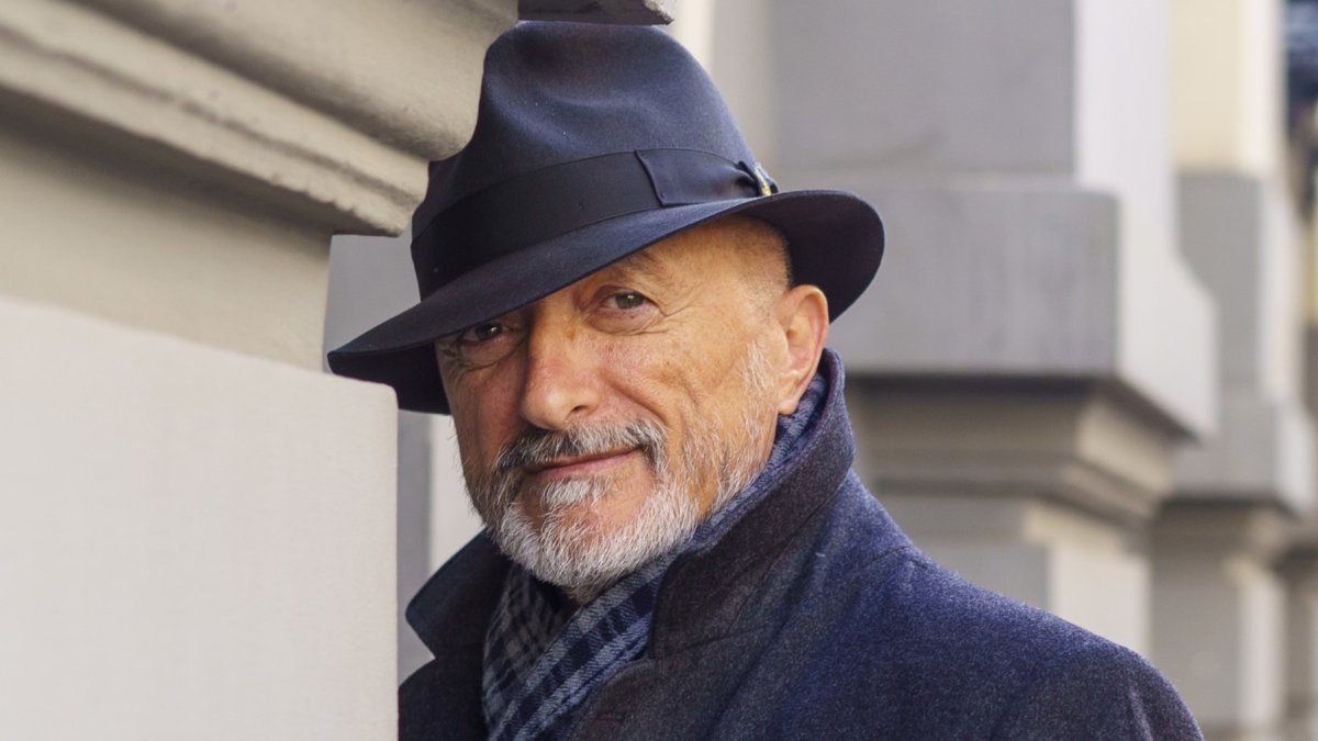 El escritor y columnista Arturo Perez Reverte es escritor, periodista y miembro de la Real Academia Española.