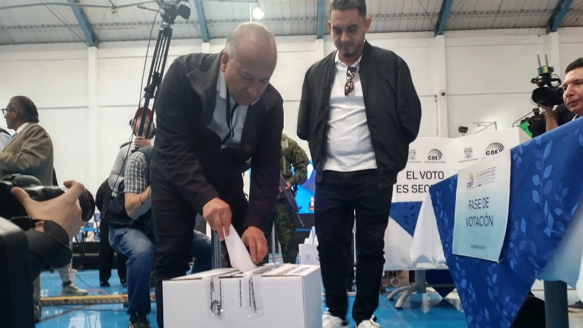 A dos semanas de los comicios, el Consejo Nacional Electoral hizo el simulacro general de las elecciones.