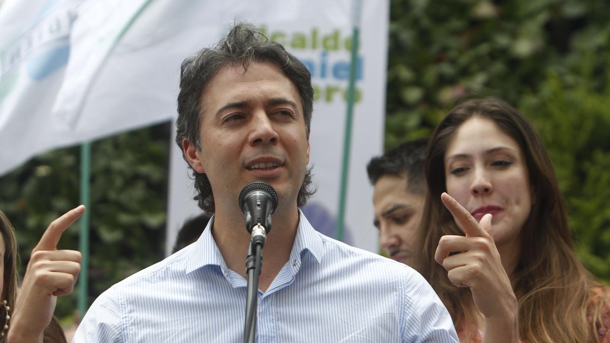 Daniel Quintero, alcalde de Medellín, renunció a su cargo el sábado.