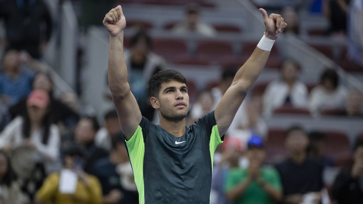 El español buscará alcanzar la gran final del torneo y superar a Djokovic.