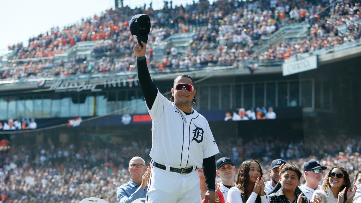 El venezolano, de 40 años, de los Tigres de Detroit durante su adiós.